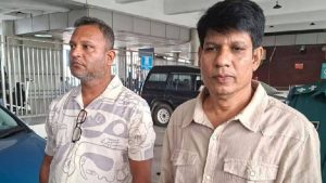 
                                                    শাহজালাল বিমানবন্দর থেকে স্বেচ্ছাসেবক লীগের দুই নেতা গ্রেপ্তার